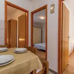 Apartman 3 Bedroom Gorgeous In Bibinje