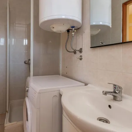 3 Bedroom Lovely In Bibinje