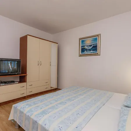 Appartement 3 Bedroom Lovely In *