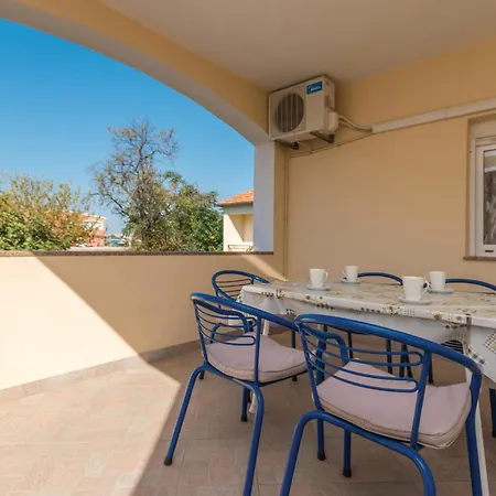 3 Bedroom Gorgeous In Bibinje